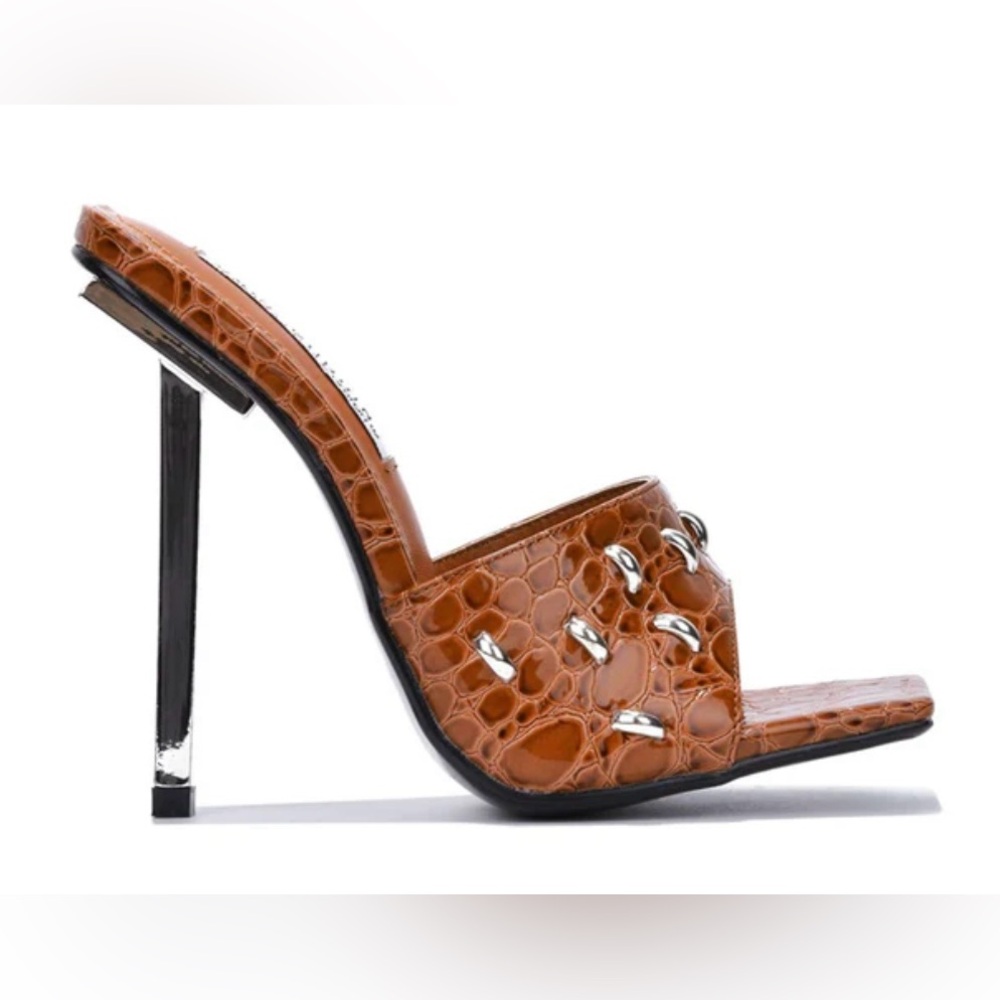 Women’s Cape Robbin Tennon Tan Heels Shoes